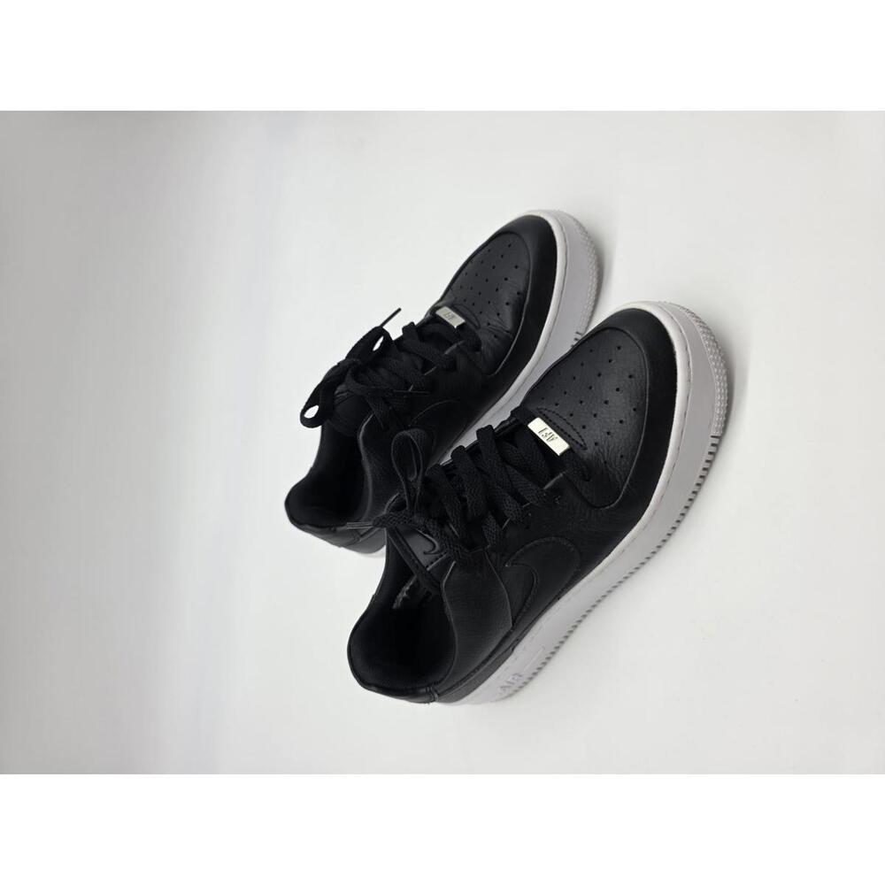 Nike - EUC - Womens Size 8 - Air Force 1 Sage Low Particle Black